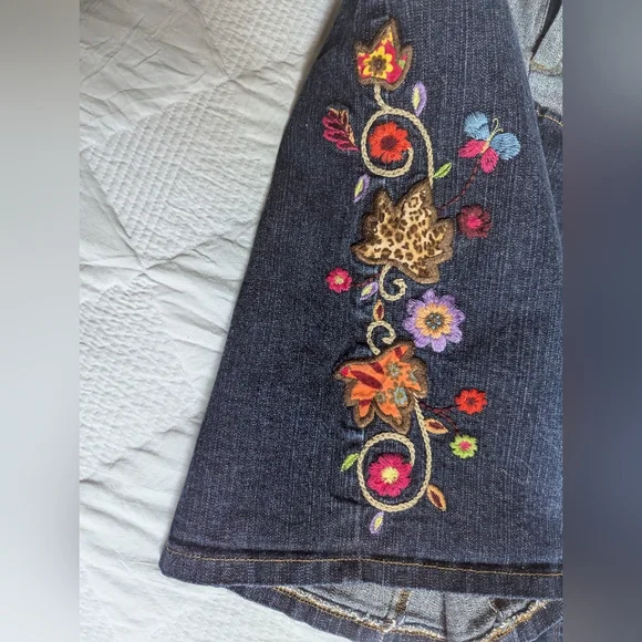 The Children's Place Girls Stretch Denim Embroidered Skirt Size 14 Girls - Picture 3 of 9